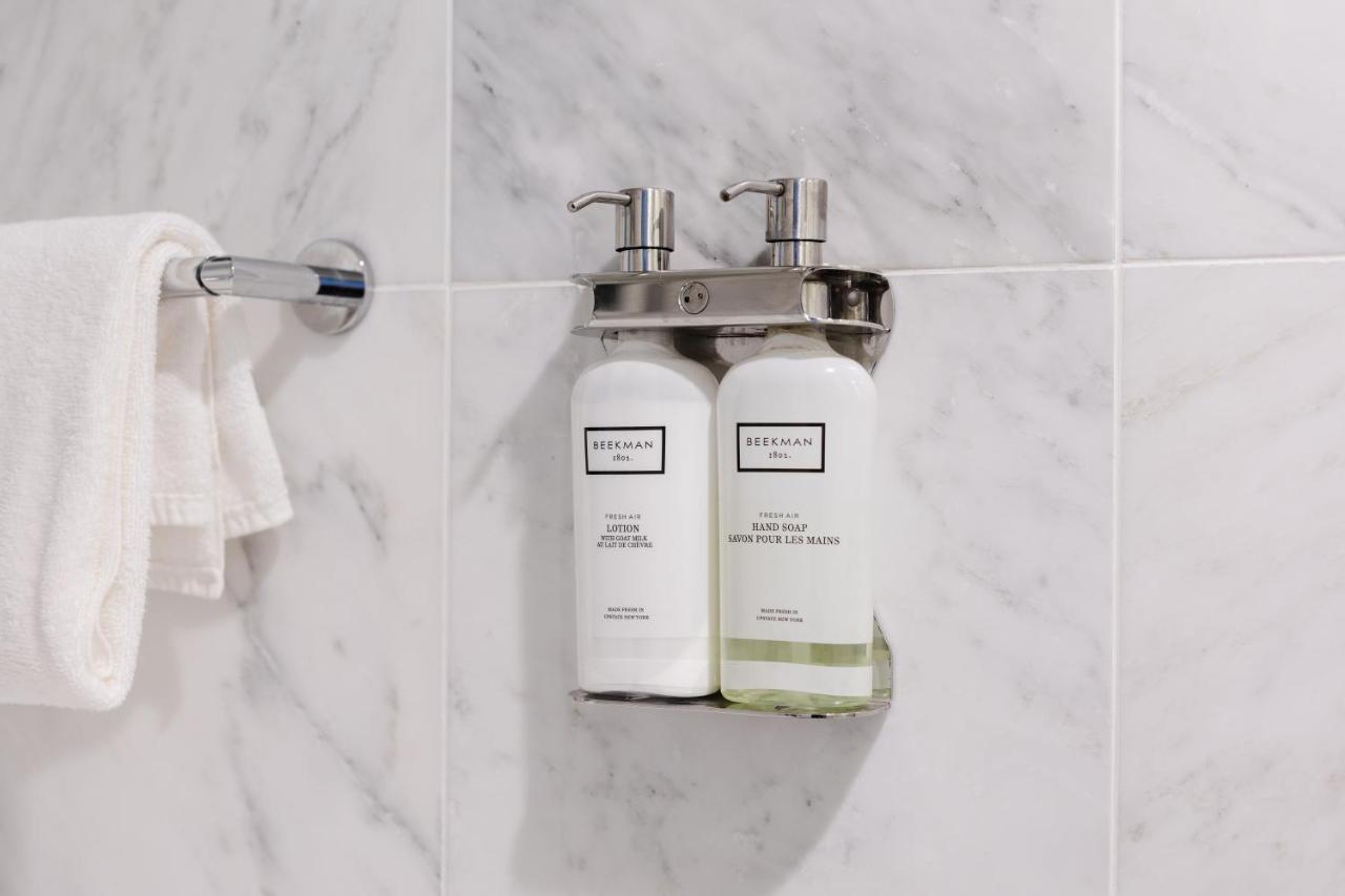 Apartment 2500 Penn, A Placemakr Experience